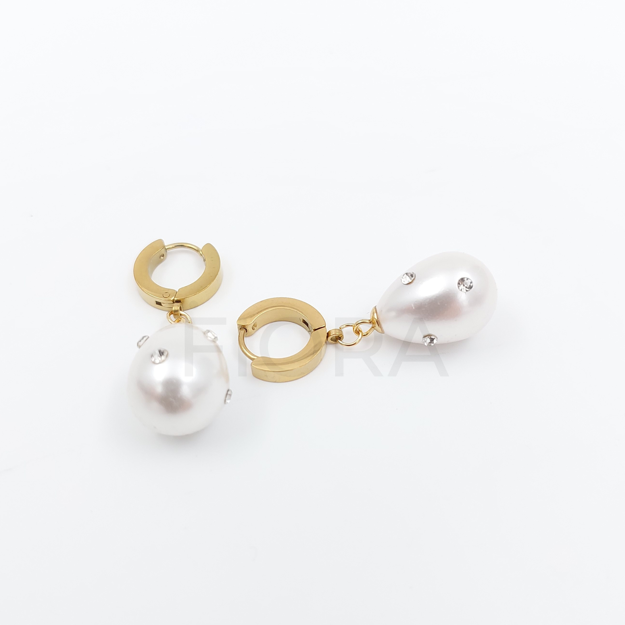FIORA | The Earrings M025 | Earrings