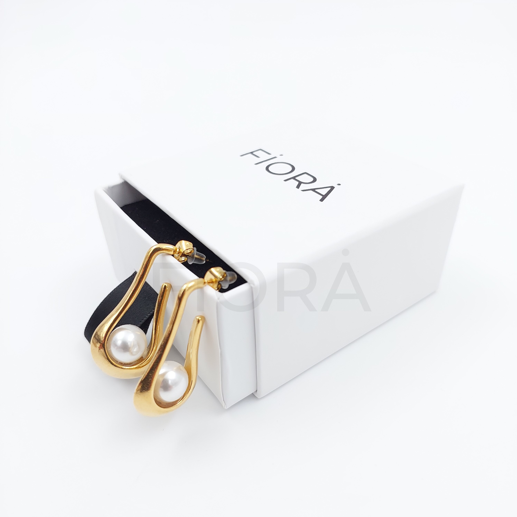 FIORA | The Earrings M026 | Earrings