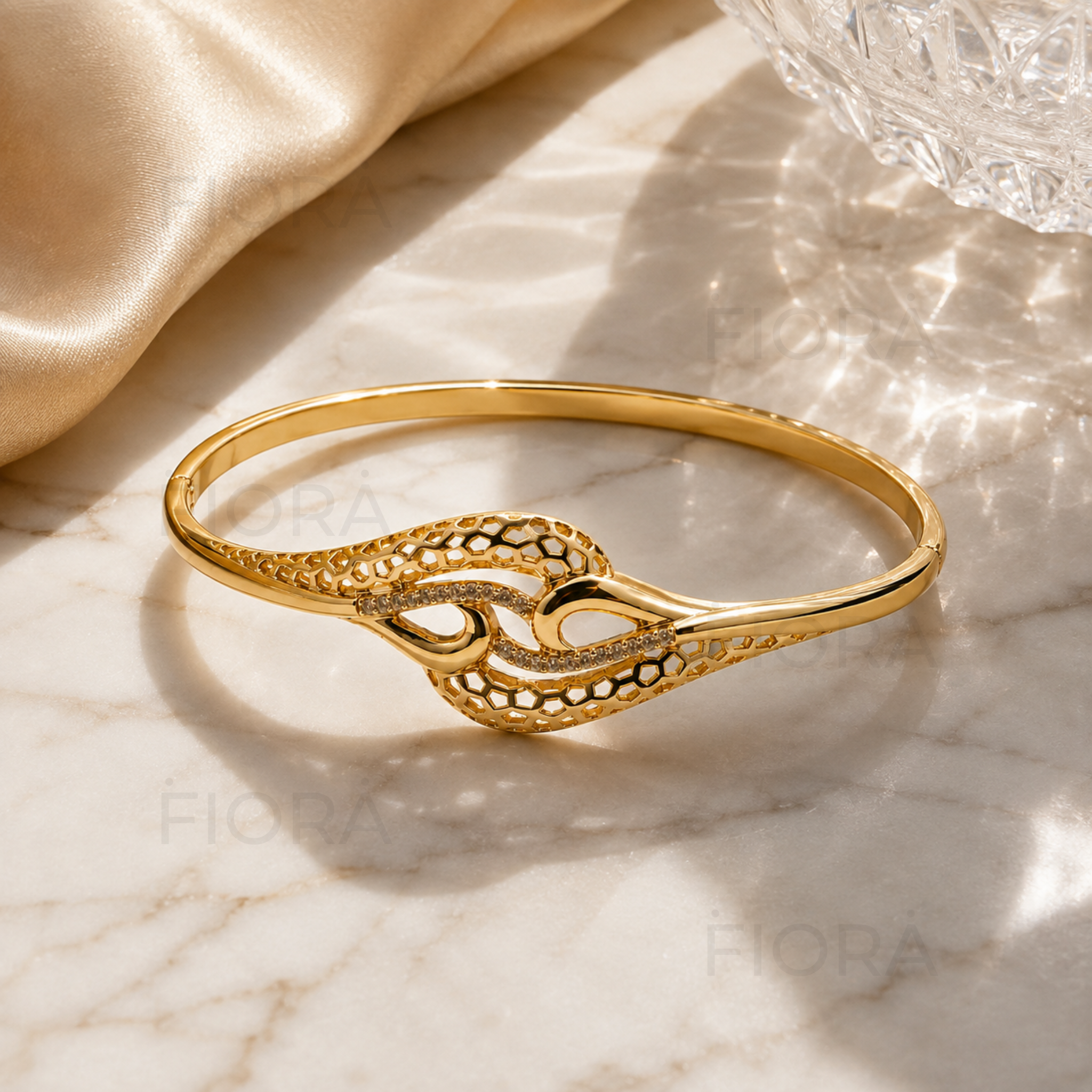 Serena Infinity ( Medium ) | Bangle