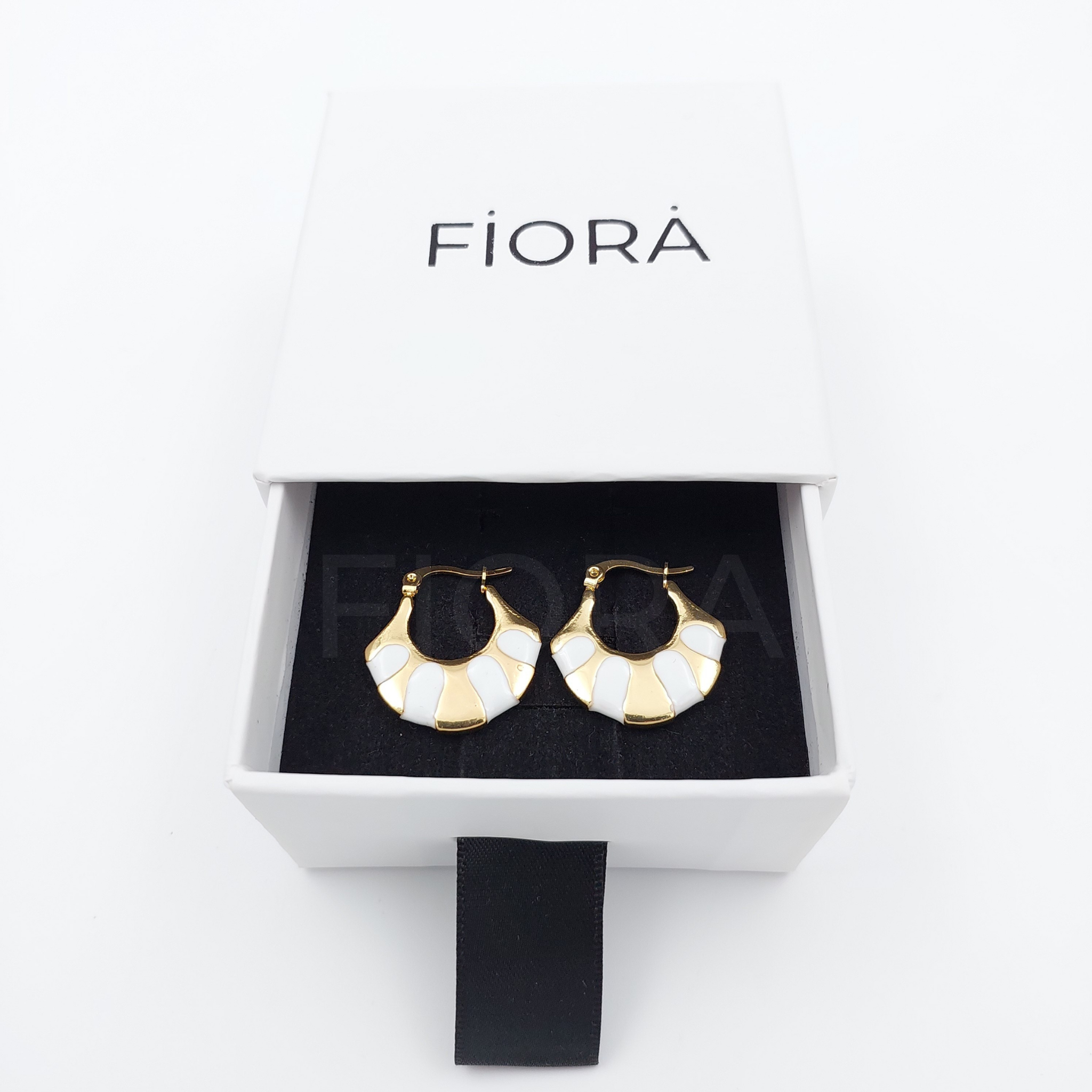 FIORA | Obsidian ( White ) | Earrings