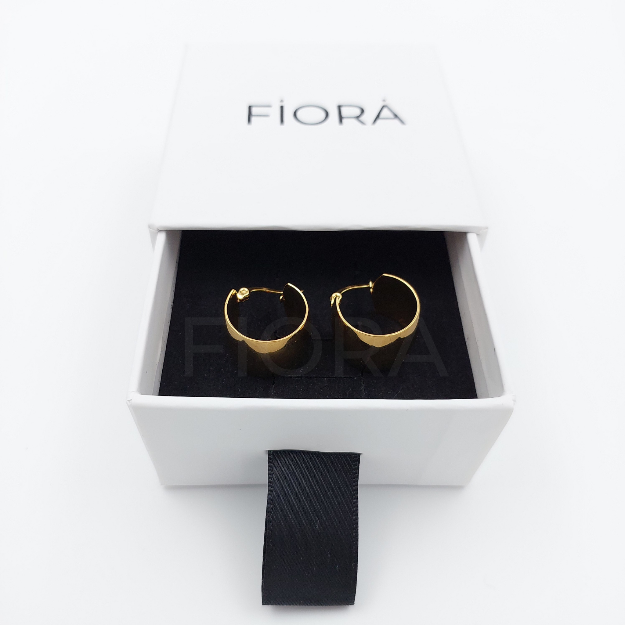 FIORA | The Earrings M009 | Earrings