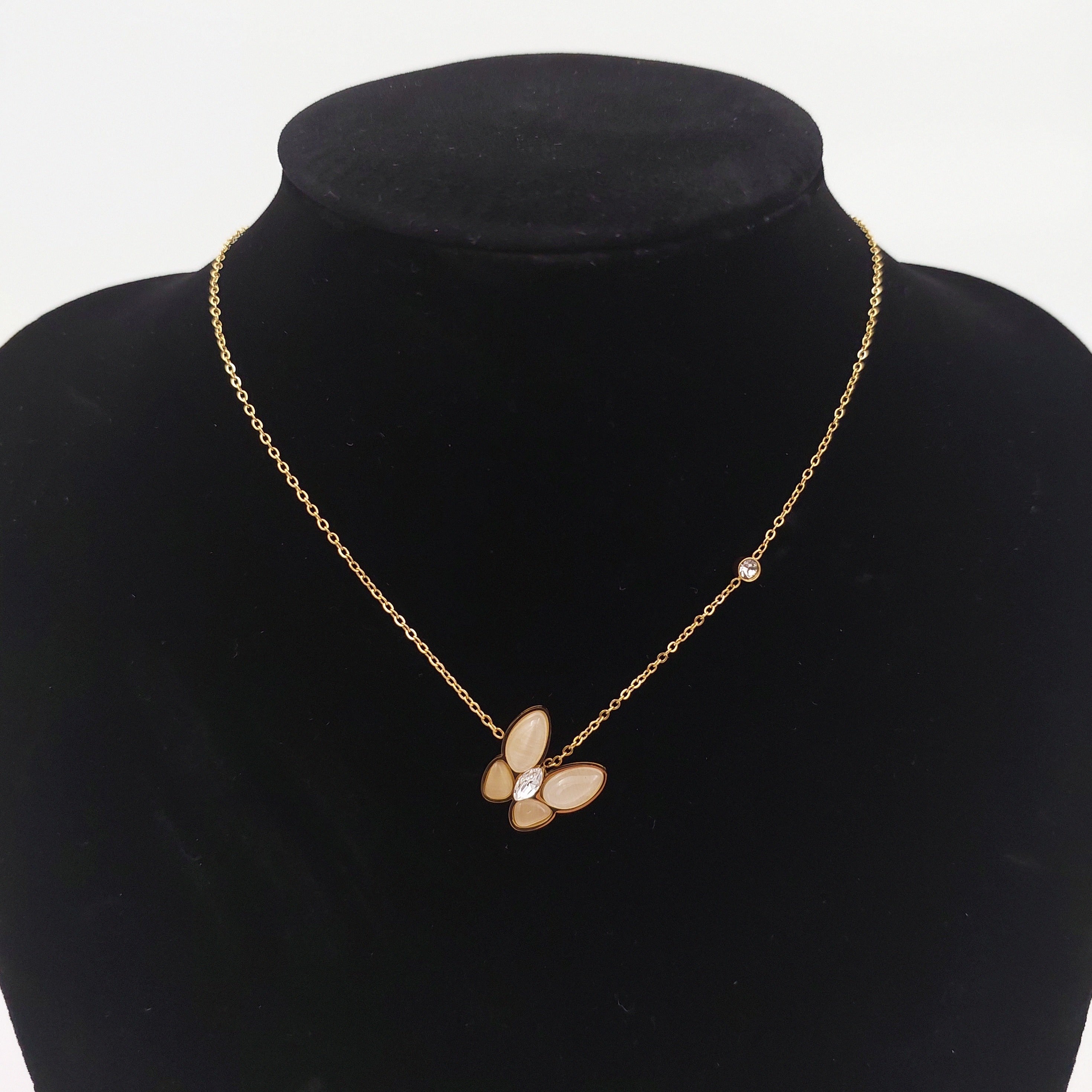 FIORA | Golden Flutter | Necklace