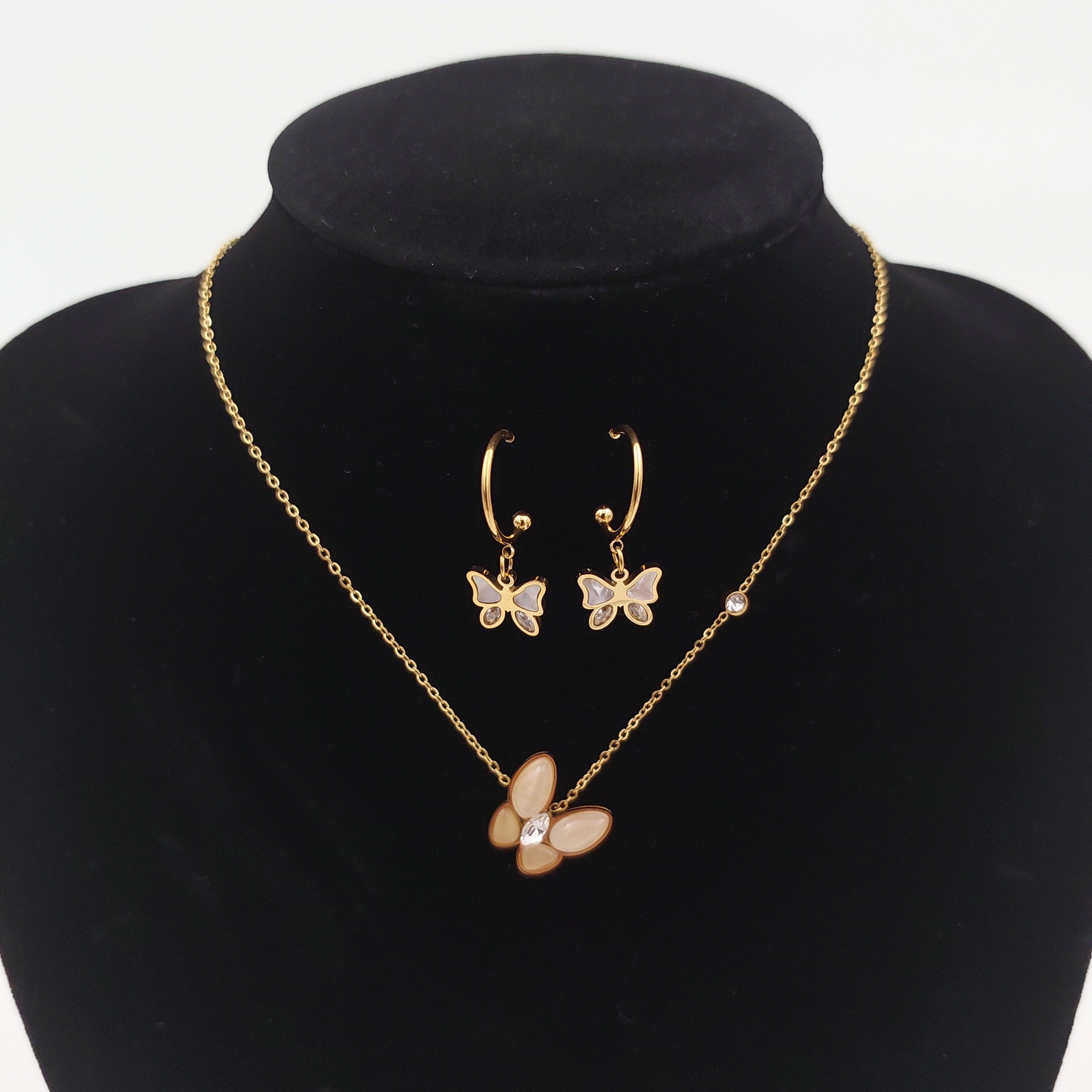 FIORA | Golden Flutter | Necklace