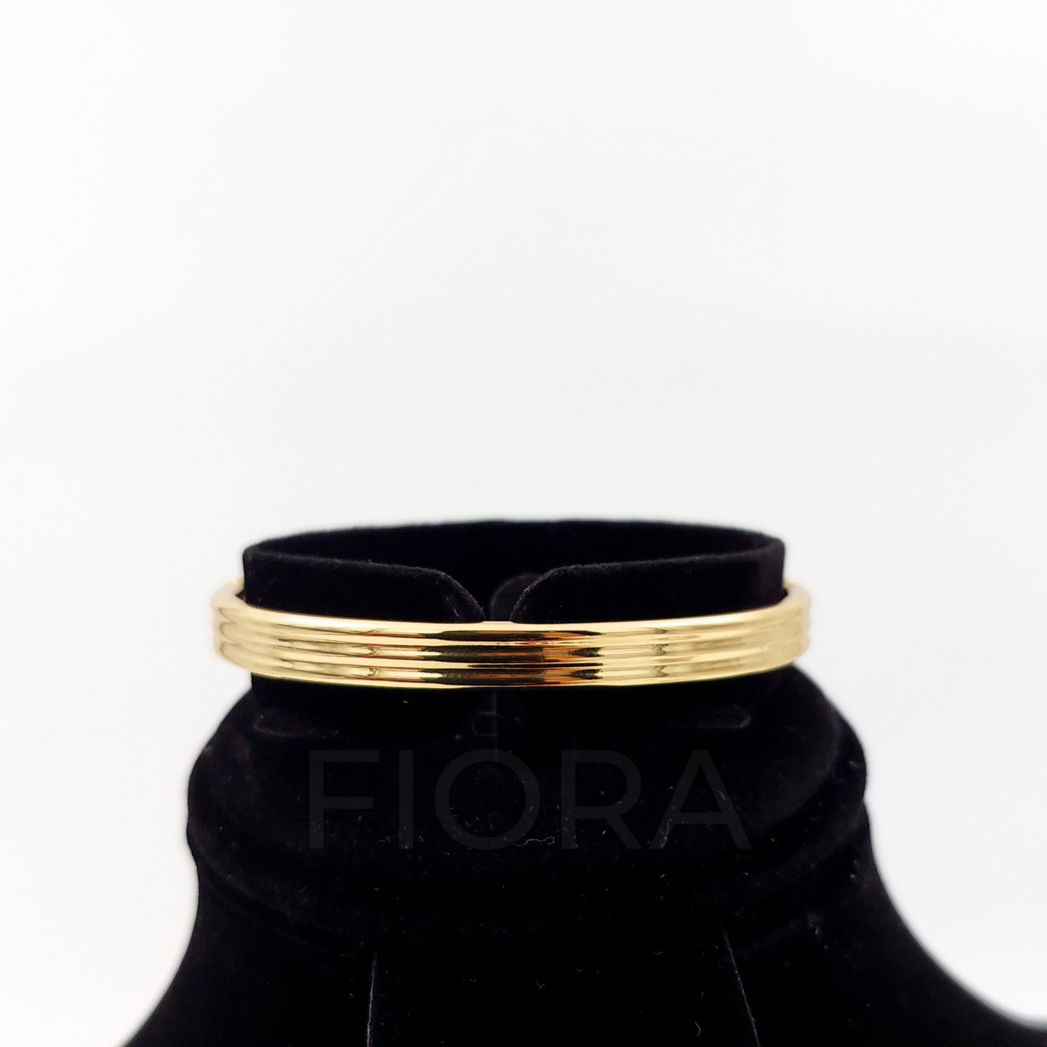 Roya gold ribbed bangle for women